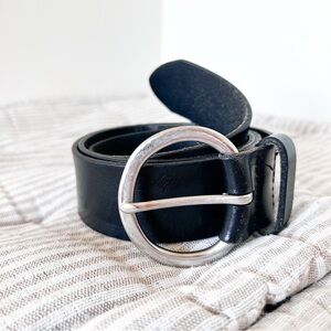 ✖️SOLD✖️Gap 1969 Jeans Black Leather Belt Silver Brass Buckle Women’s Small